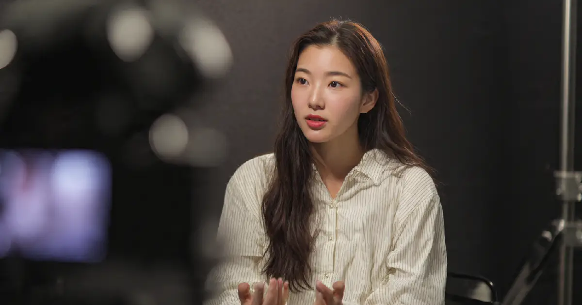 Seoyeon Jang Beef Season 2 interview as Eunice in luxurious California country club setting